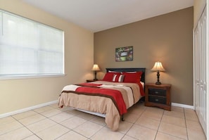 3 bedrooms, iron/ironing board, WiFi, bed sheets