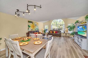 Interior - Beautiful Royal Palm Bay Condo near Disney (Kissimmee)