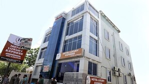 Deluxe tweepersoonskamer | Geluiddichte muren, een strijkplank/strijkijzer, gratis wifi