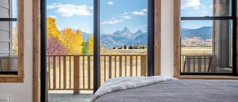 5 bedrooms, iron/ironing board, travel cot, WiFi