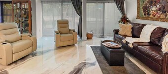 Quiet Garden Sanctuary Couples and Pet Friendly