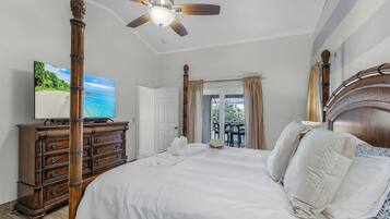 4 bedrooms, desk, iron/ironing board, travel crib