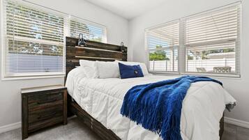 3 bedrooms, desk, iron/ironing board, free WiFi