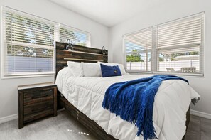 3 slaapkamers, een bureau, een strijkplank/strijkijzer, gratis wifi