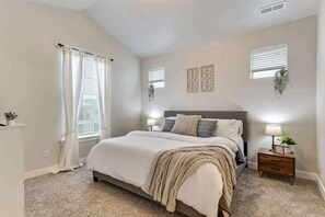 3 bedrooms, travel crib, WiFi, bed sheets