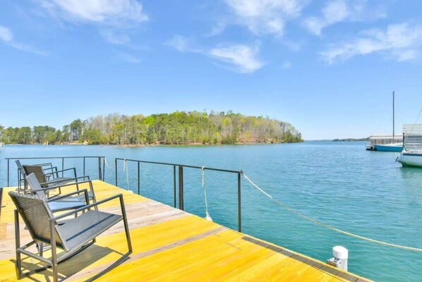 Property grounds - LakeLanier, Luxury, Lakefront, Boating, Hot Tube, Games, Family, Friends, Hiking (Flowery Branch)