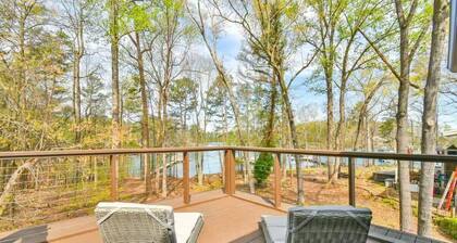LakeLanier, Luxury, Lakefront, Boating, Hot Tube, Games, Family, Friends, Hiking