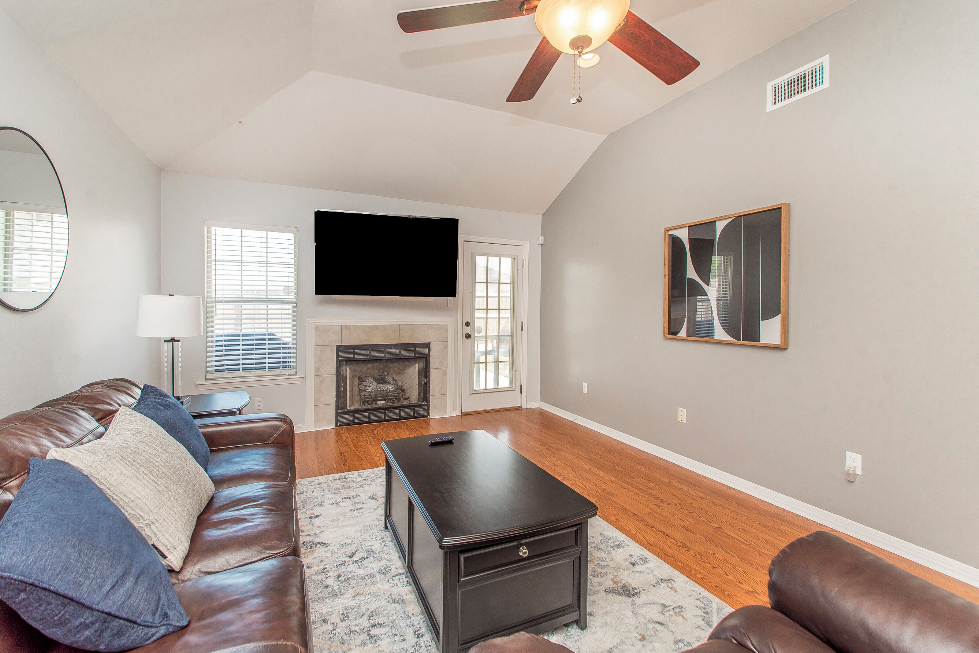 Smart TV, DVD player