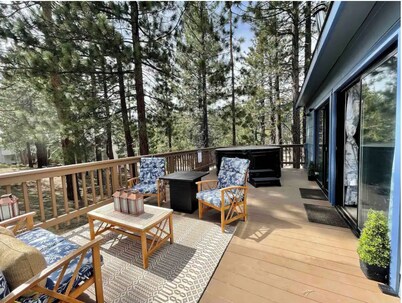 Cozy Home at Heavenly Ski Resoirt + 5 min to CasinosPrivate Hot Tub/Pet Friendly