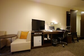 Memory-foam beds, desk, blackout curtains, soundproofing