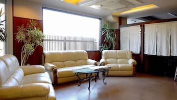 Quầy tiếp tân