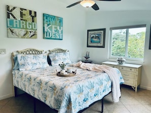 2 bedrooms, iron/ironing board, free WiFi, bed sheets - Charming 2-bedroom 2- bath home located in the middle of The Key Deer Refuge. (Big Pine Key)