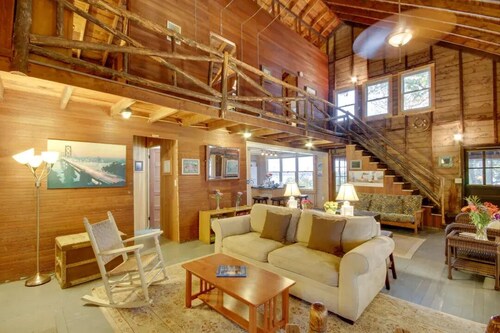 Rustic Cliff-top Cabin at the Tip of Lake Champlain's Barney Point