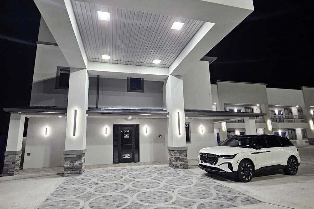 Platinum inn