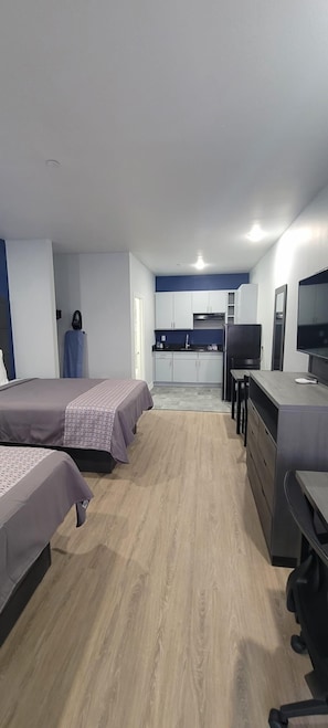 Habitació doble | Escriptori i wifi gratuïta 