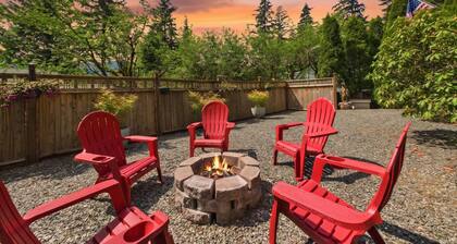 Treetop Retreat w/ Fire Pit