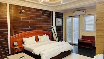 2 bedrooms, desk, free WiFi, bed sheets