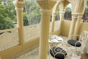 Chambre Affaires, vue montagne | Terrasse/Patio