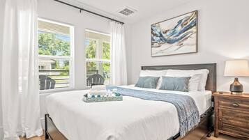 3 bedrooms, iron/ironing board, WiFi, bed sheets