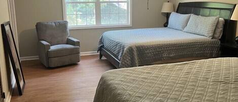 4 bedrooms, iron/ironing board, free WiFi, bed sheets