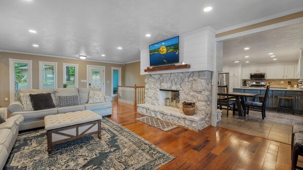 Televisión, chimenea