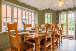 Dining - Scarrowbeck House, Hanworth, Cromer, Norfolk (Hanworth)