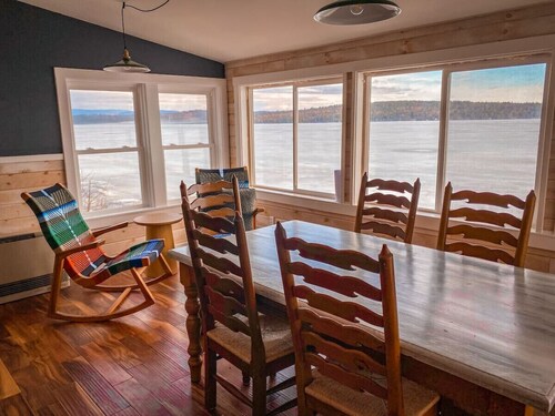 *New Listing* Charming, Year Round Lake Front Camp