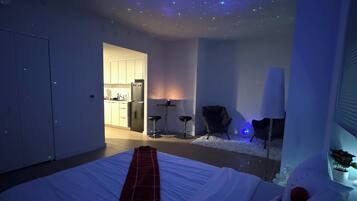 1 chambre, fer et planche Ă repasser, lit parapluie, Wi-Fi