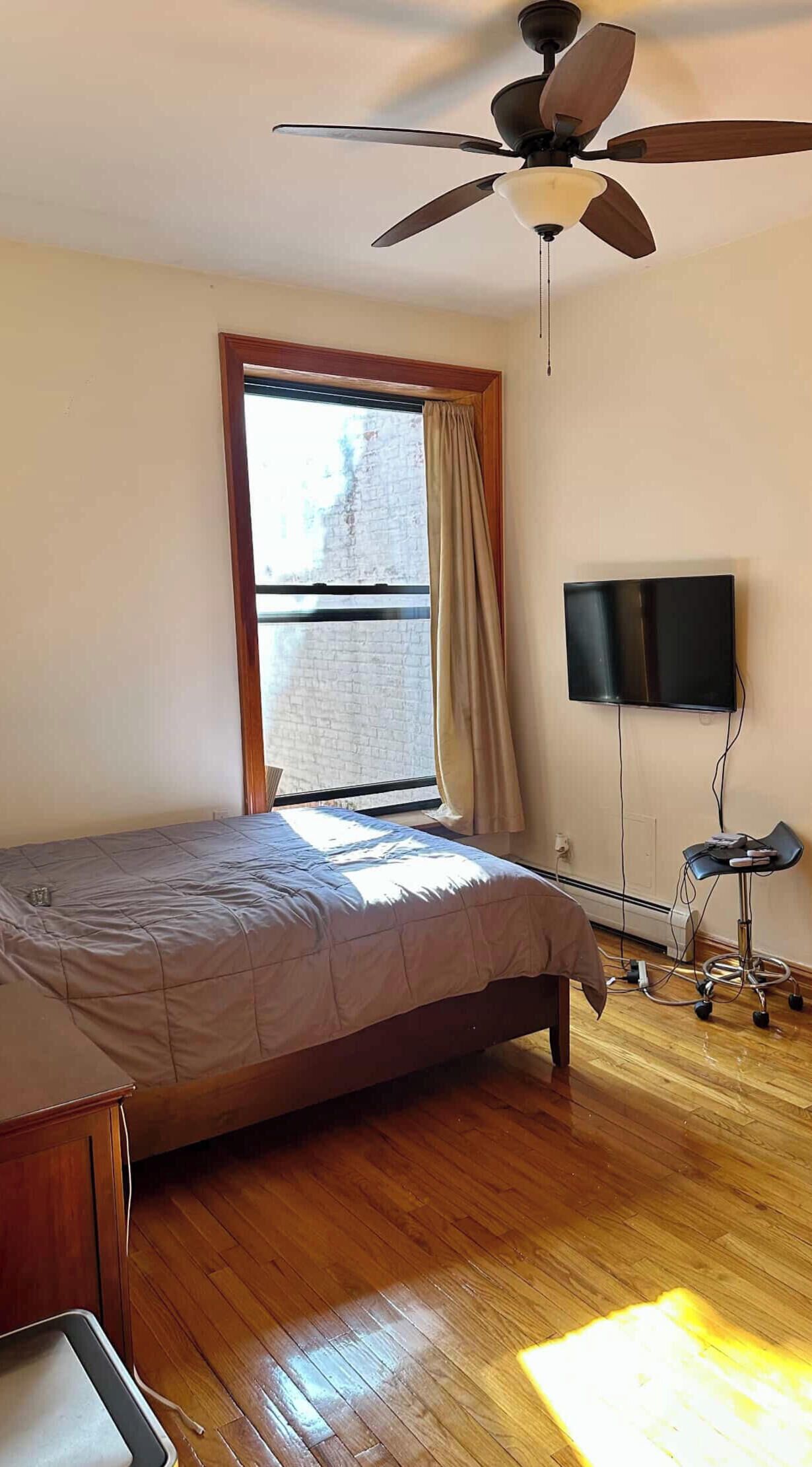 1 bedroom, iron/ironing board, travel crib, WiFi