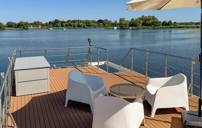 1 bedroom lovely ship in Havelsee OT Kützkow