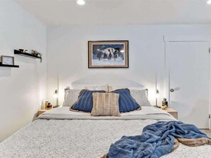 3 Schlafzimmer, Schreibtisch, Reisekinderbett, WLAN