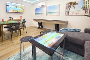 Game room - Luxury Pool & Game Retreat • Close to Beaches (Sarasota)
