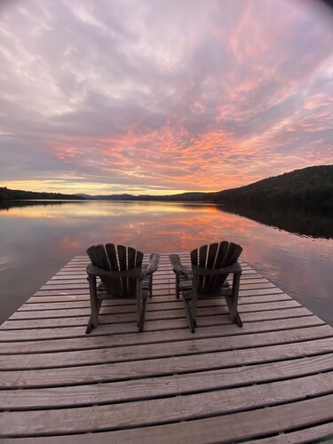 Hillside Retreat: Cozy Getaway Near the Peaks