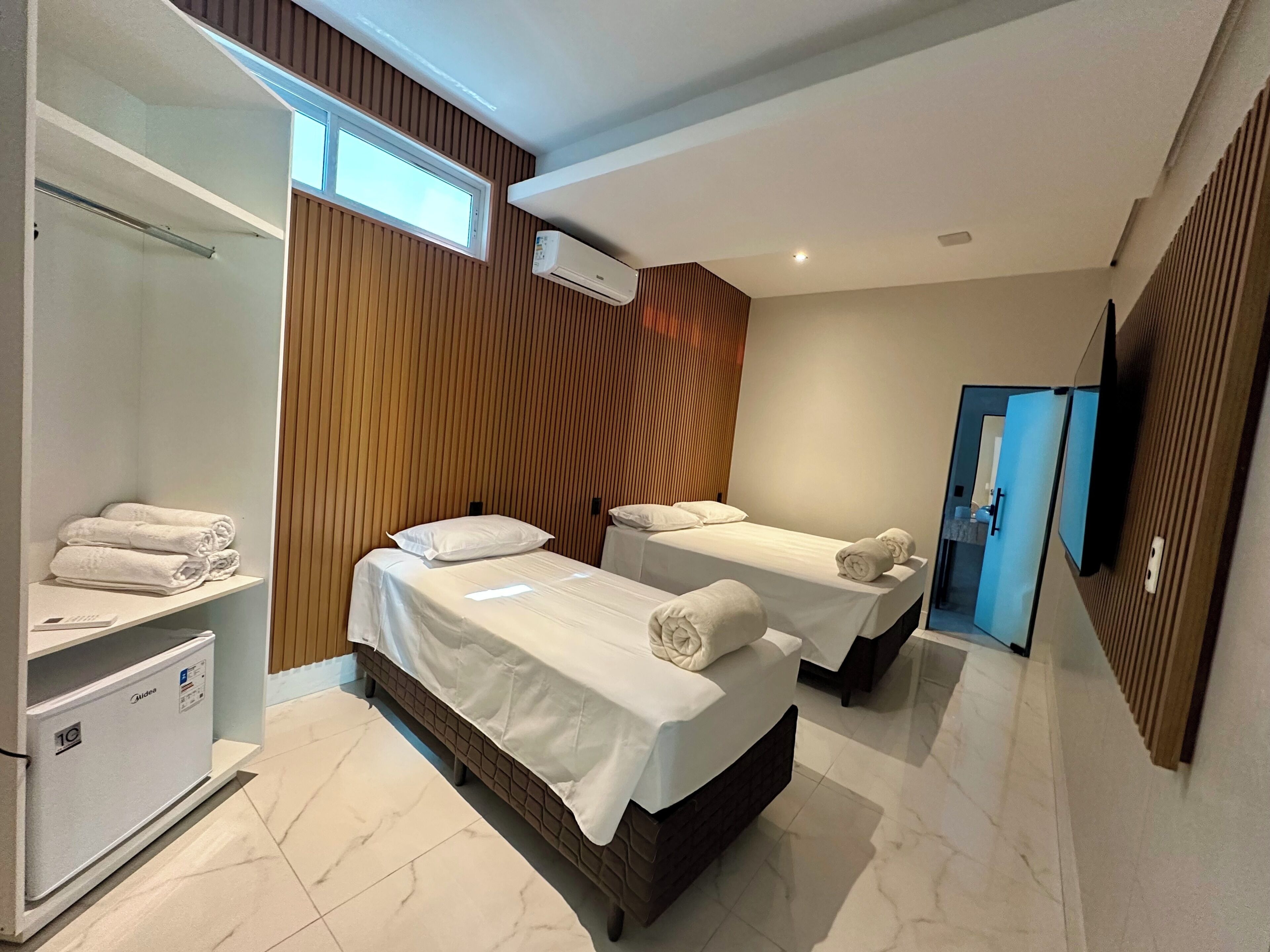 Comfort Twin Room | Premium bedding, down comforters, desk, laptop workspace