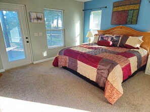 3 Schlafzimmer, Schreibtisch, Bügeleisen/Bügelbrett, WLAN
