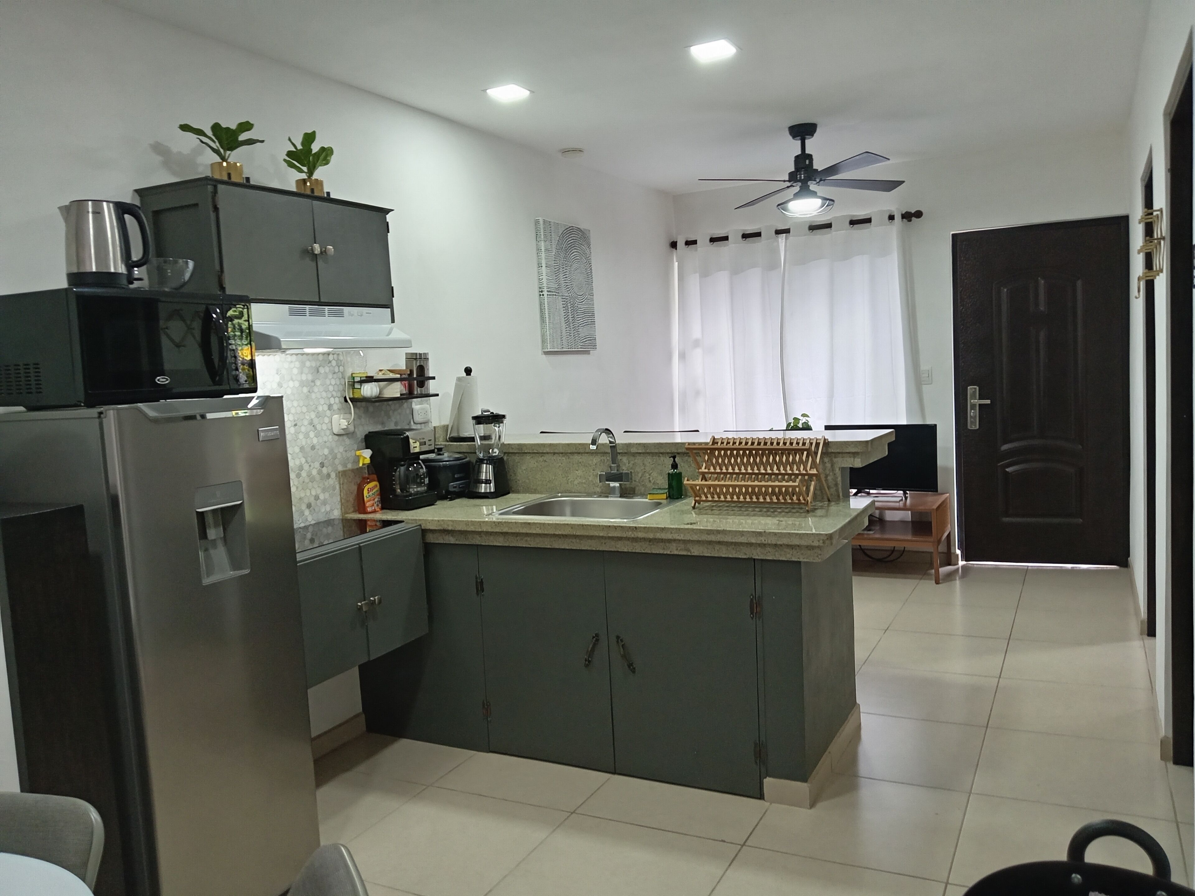 冰箱、微波炉、炉灶、茶具/咖啡用具