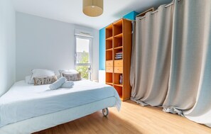 4 bedrooms, free WiFi, bed sheets