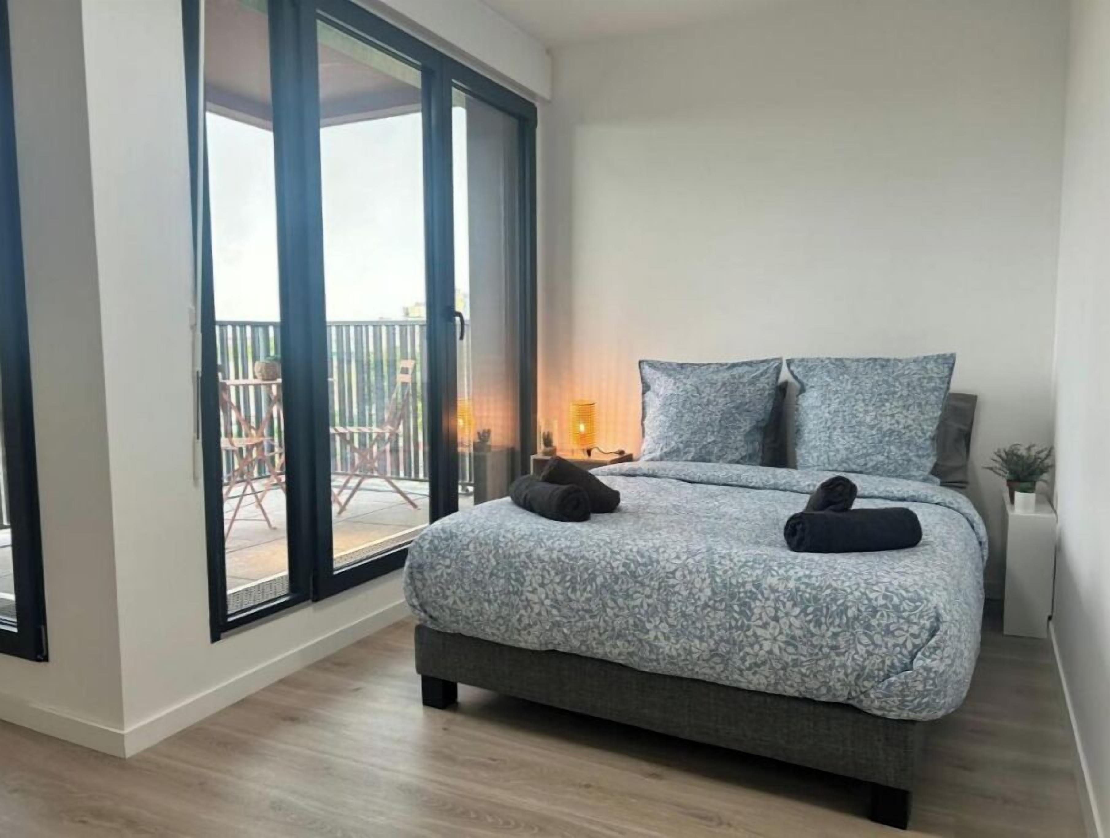 3 bedrooms, iron/ironing board, travel crib, free WiFi