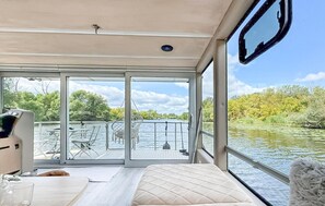 Unclassified image, 2 of 19, button