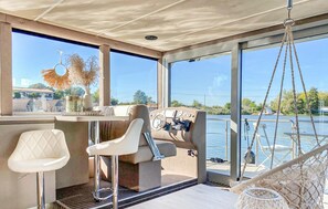 Unclassified image, 5 of 19, button