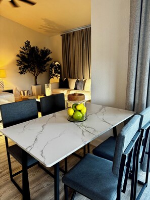 Dining - Sunshine studio villa optional gull car rental (Bailey Town)