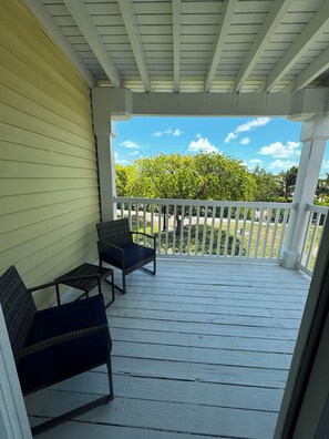 Property grounds - Sunshine studio villa optional gull car rental (Bailey Town)