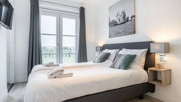 3 slaapkamers, reisbedje, gratis wifi, beddengoed