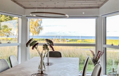 2 bedroom cozy home in Askø