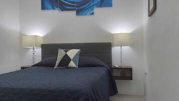 1 bedroom, desk, iron/ironing board, WiFi