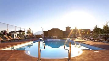 Piscina externa, piscina aquecida