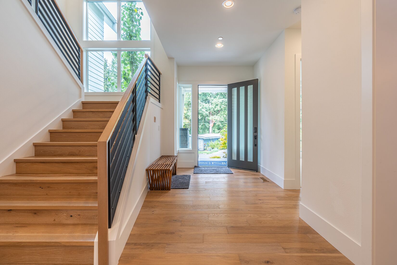 المنشأة من الداخل