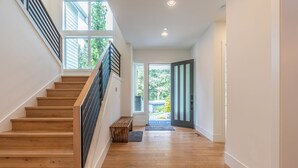 Interior - Bellevue Dream w/ Spacious 6BR Luxury Home (Bellevue)