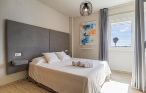 2 chambres, lit parapluie