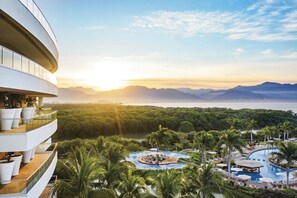 Pool - Presidential Punta - 1BR Presidential (Nuevo Vallarta)